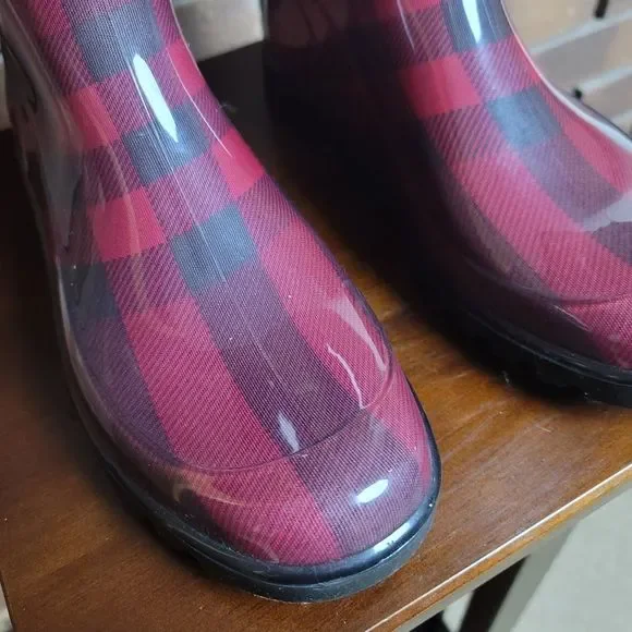Burberry London authentic unlined tartan rainboot worn once purchased 2008 - Picture 4 of 16